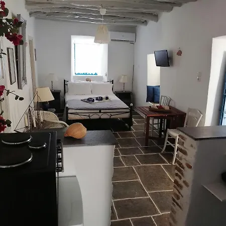 Kastro Gate ,entrance To An Ancient Village Kástron