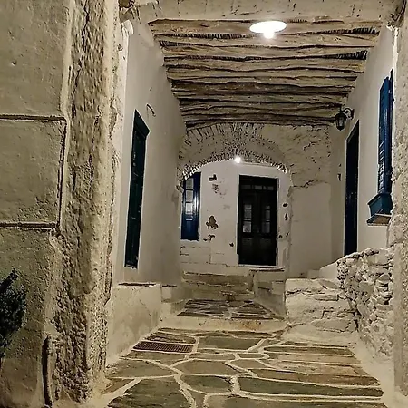 Semesterbostad Kastro Gate ,entrance To An Ancient Village *