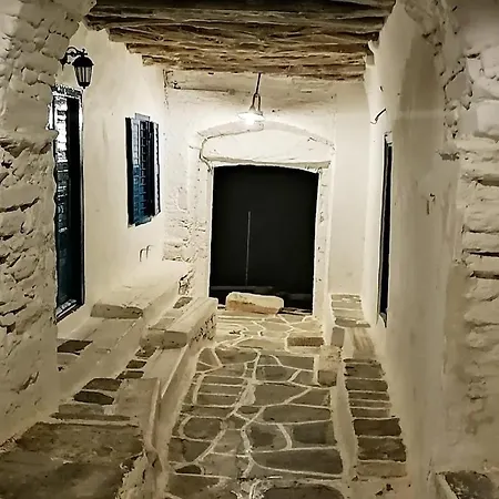 Semesterbostad Kastro Gate ,entrance To An Ancient Village Kástron